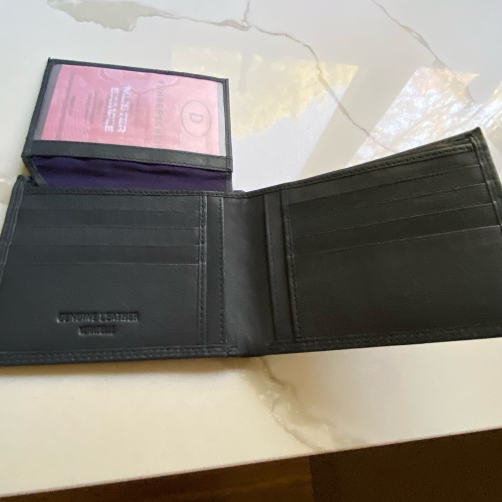Men’s soft as butter leather bifold wallet